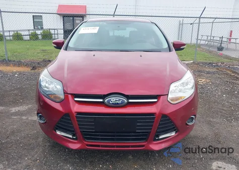 2013 Ford Focus Titanium z USA, uszkodzony, nr VIN 1FADP3N29DL121127